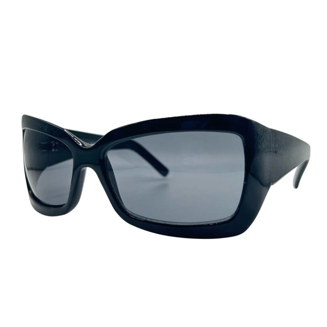 Chic Dynamics Timeless Eyewear for Every Journey